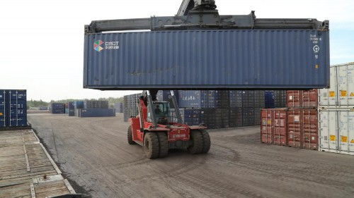 新疆南疆集拼集運貨運班列 暢通農(nóng)副產(chǎn)品外運新通道